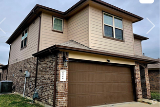 Building Photo - 8414 Aster Gln Wy