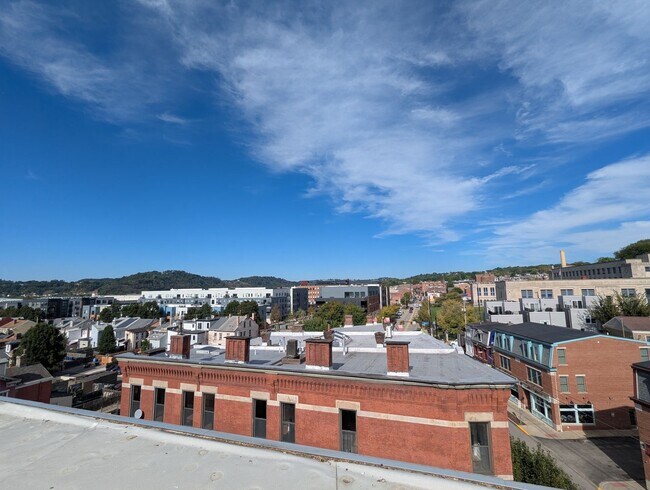 Building Photo - 2 Bedroom 2 Bathroom Condo at the Lawrence...