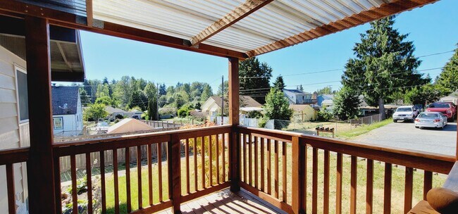 Building Photo - 13240 22nd Ave S