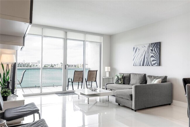 Building Photo - 17050 N Bay Rd