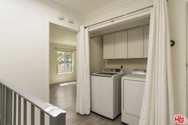 Building Photo - 1837 11th St