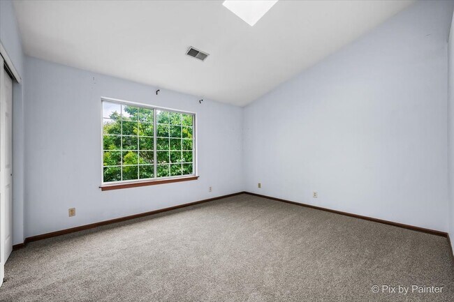 Building Photo - 1462 Division Ct