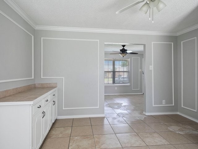 Building Photo - 830 E Linda Dr