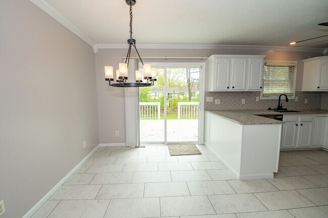 Building Photo - 4 Bedroom home in Granger, IN!