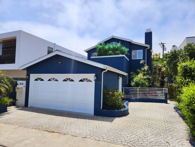 Building Photo - 1259 Bonnie Brae St