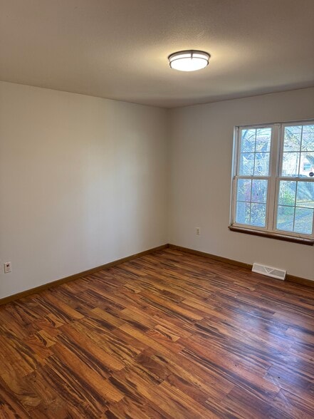 Building Photo - 614 Randolph St