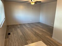 Building Photo - Newly Remodeled Single Family Home!!