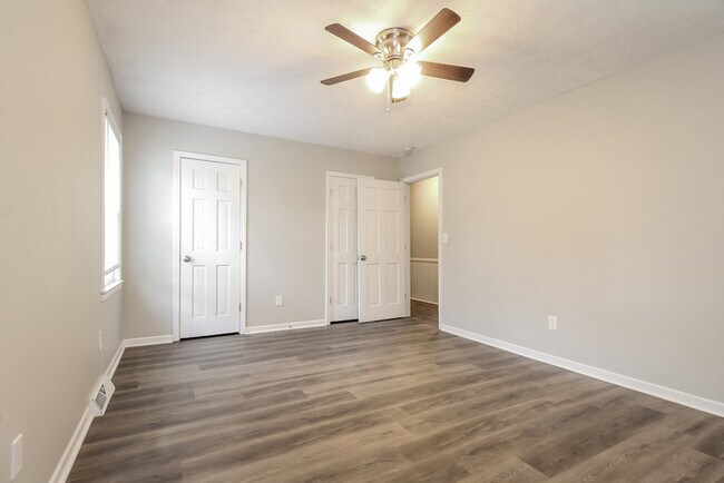Building Photo - 1202 Green Fern Dr