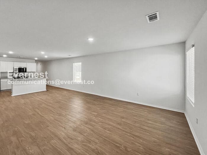 Building Photo - 440 Moonlight Cove