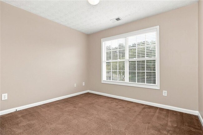 Building Photo - 75 Greenland Dr