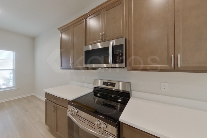 Building Photo - 13968 Rosewell St