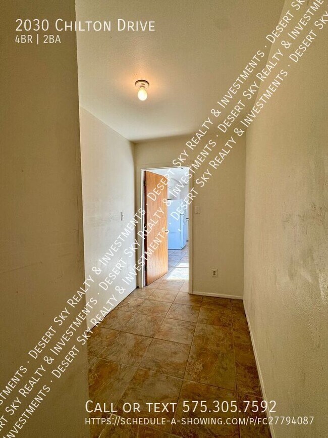 Building Photo - 2030 Chilton Dr