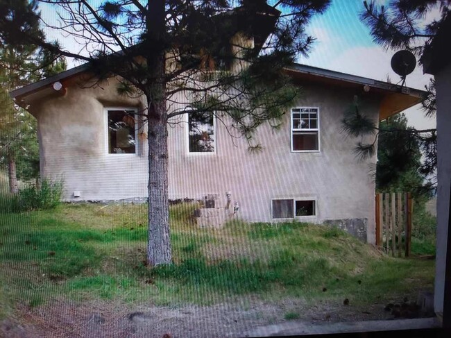 Building Photo - 1087 Quartz Ridge Rd