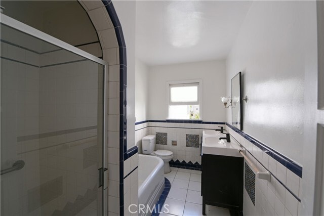 Building Photo - 915 Le Doux Rd