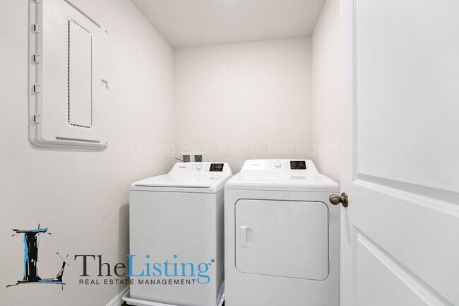 Building Photo - 5650 Anders Wy