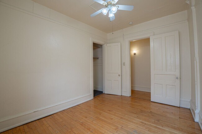 Building Photo - Comstock
