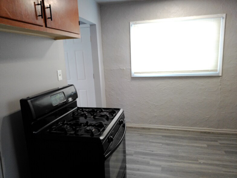 Building Photo - 29743 Birchwood St