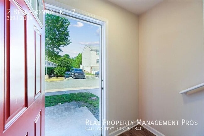Building Photo - 2 Belladonna Ln