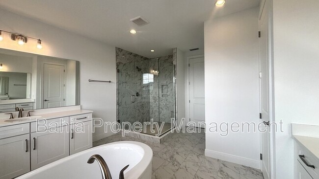 Building Photo - 9233 Santorini Dr