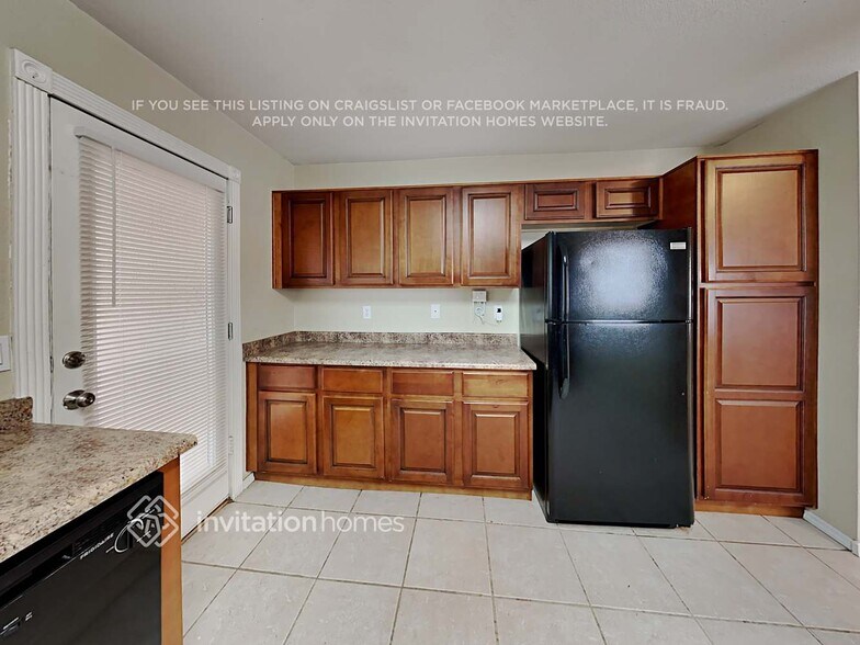 Building Photo - 8315 W Clear Stream Dr