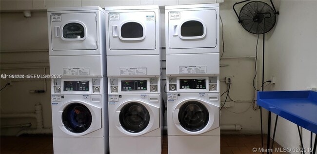 Building Photo - 4200 NW 3rd Ct