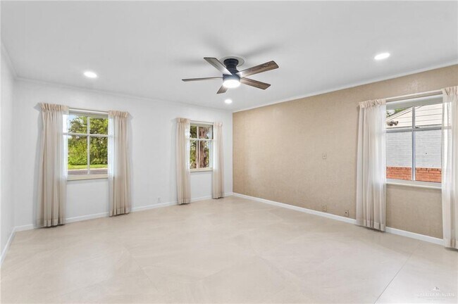 Building Photo - 28 W Austin Blvd