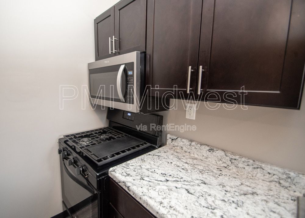 Building Photo - 2060 N Delaware St