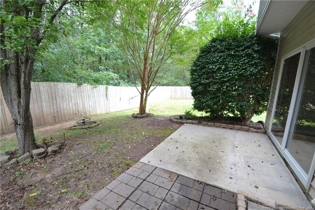 Building Photo - 600 Walnut Woods Dr