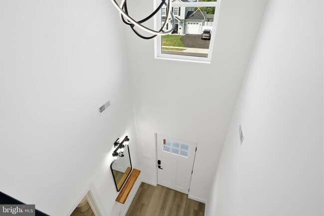 Building Photo - 96 Elderberry Dr