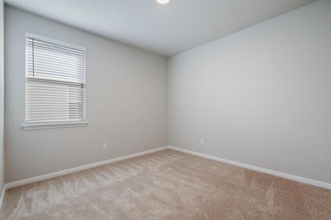 Building Photo - 283 Carolina Buckthorn Dr