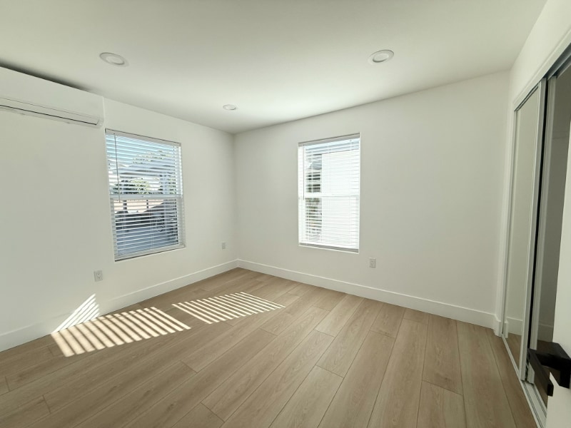 Building Photo - 7141 El Verano Dr