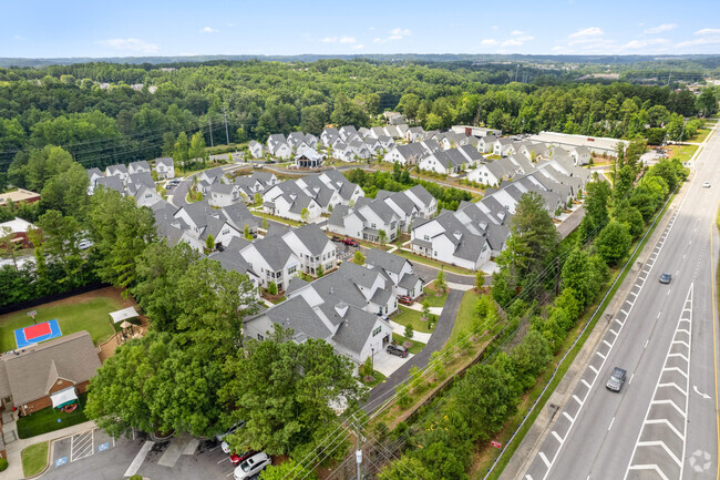 Building Photo - Hayloft Cottages Suwanee