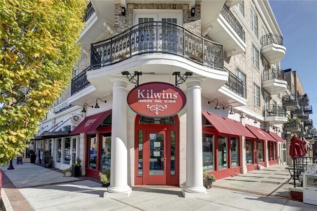 Building Photo - 7110 Woodland Ln