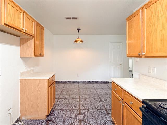 Building Photo - 1202 Spell Ave