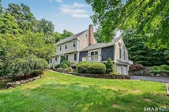 Building Photo - 8 Indian Rock Pl