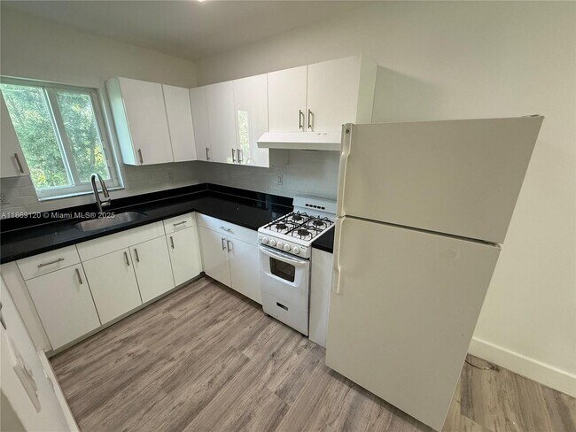 Building Photo - 935 Jefferson Ave