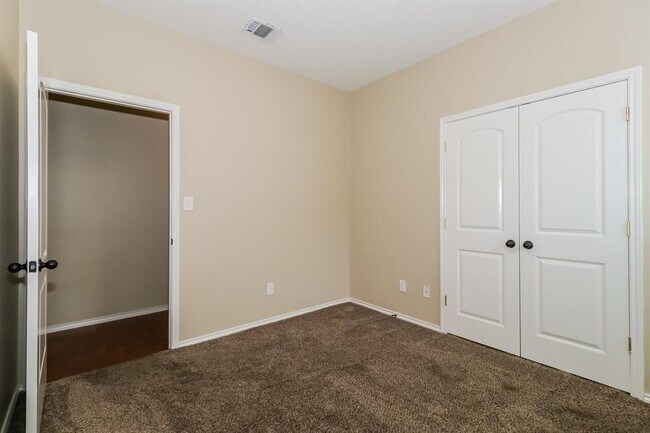 Building Photo - 1428 Muirfield Bend Dr