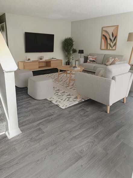 Building Photo - Greens of Concord