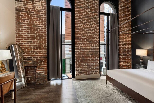 Building Photo - 828 Gravier St