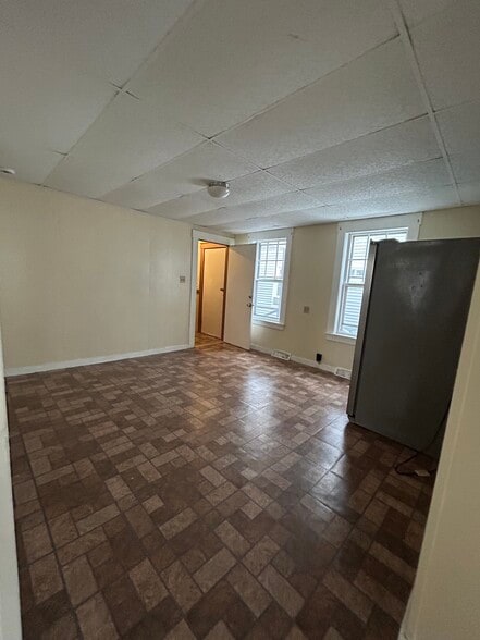 Kitchen - 47 Juniper St