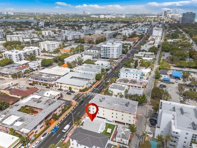 Building Photo - 7835 Harding Ave