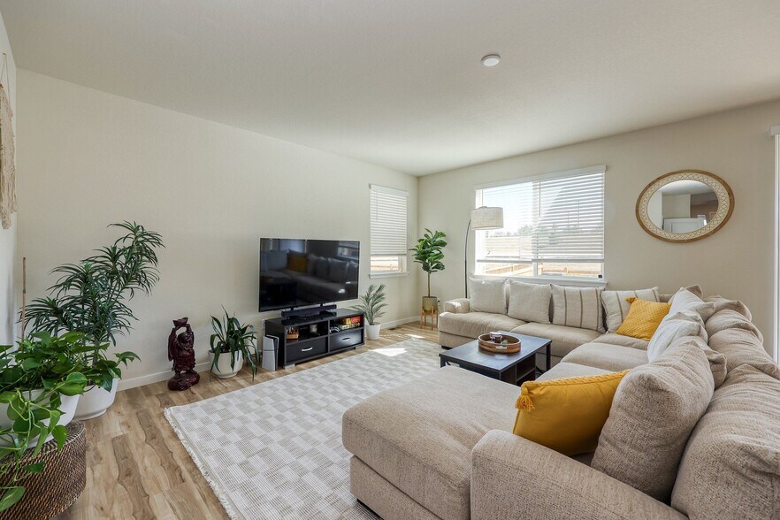 Building Photo - 13980 Bunny Hop Ln