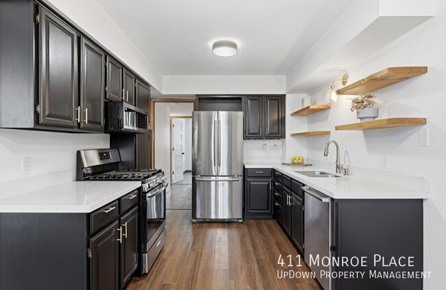 Building Photo - 411 Monroe Pl