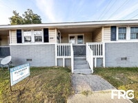 Building Photo - 600 Howell St