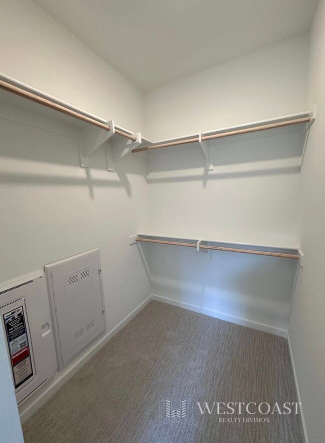 Building Photo - 5954 Catskills Ct