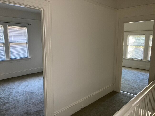 Building Photo - 3864 Howe St