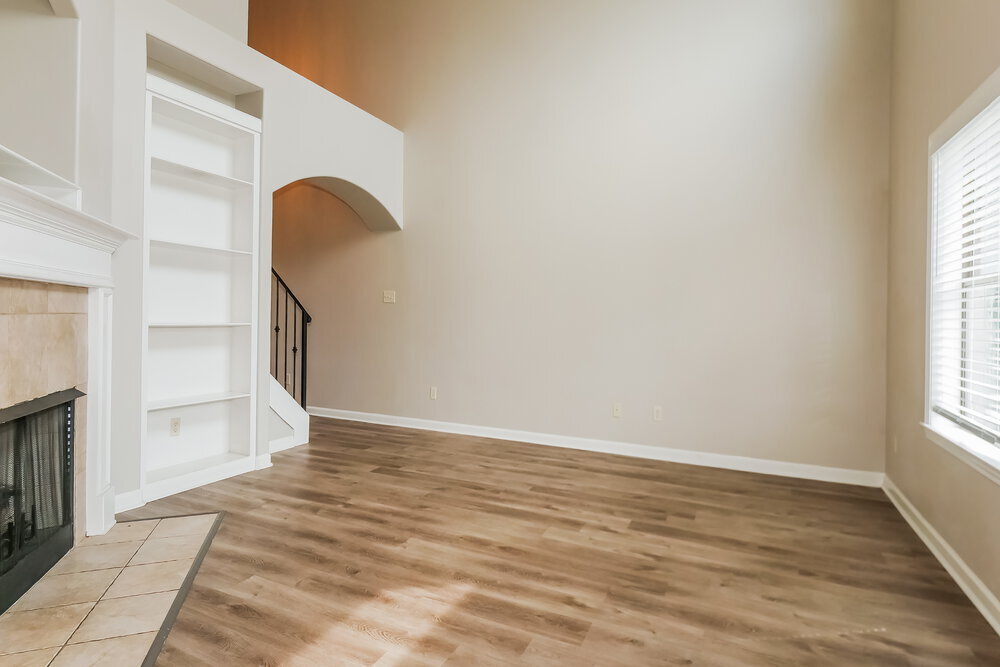 Building Photo - 1457 Sawmill Creek Ln