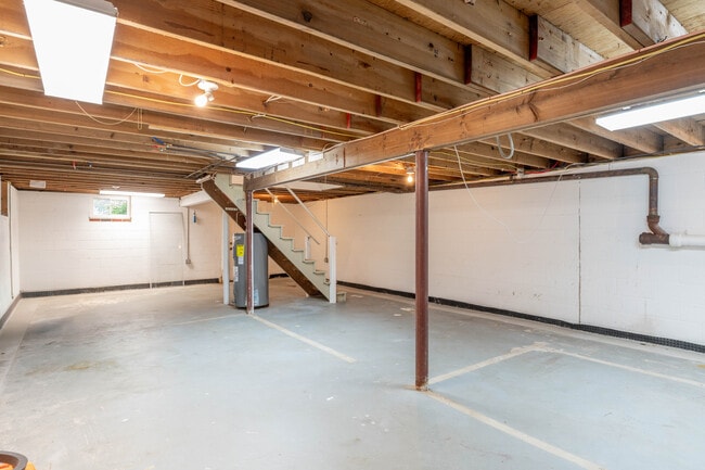Building Photo - 311 N 3rd St