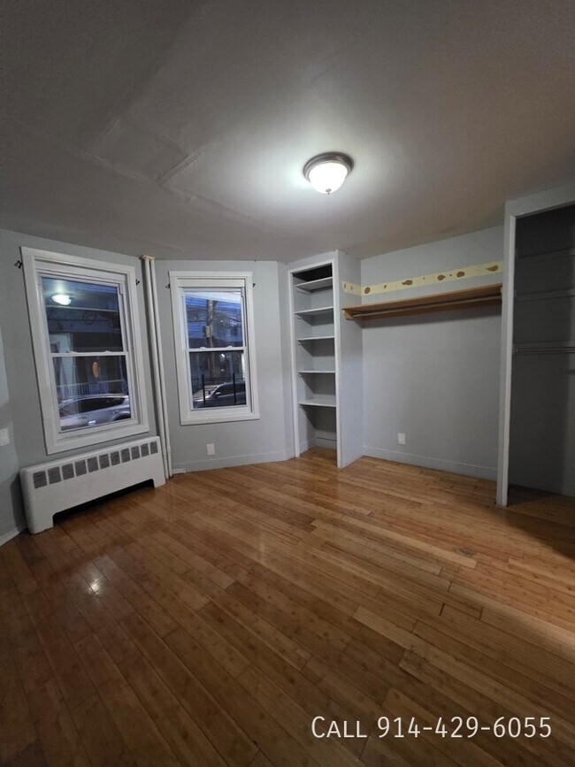 Building Photo - 137 1/2 Morningside Pl-