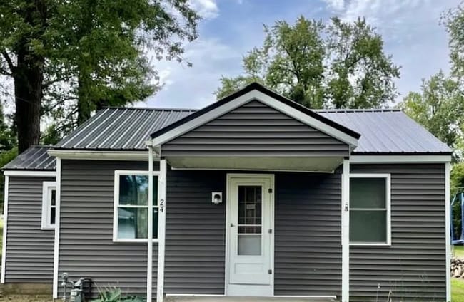 Building Photo - 24 Goodrich Ave